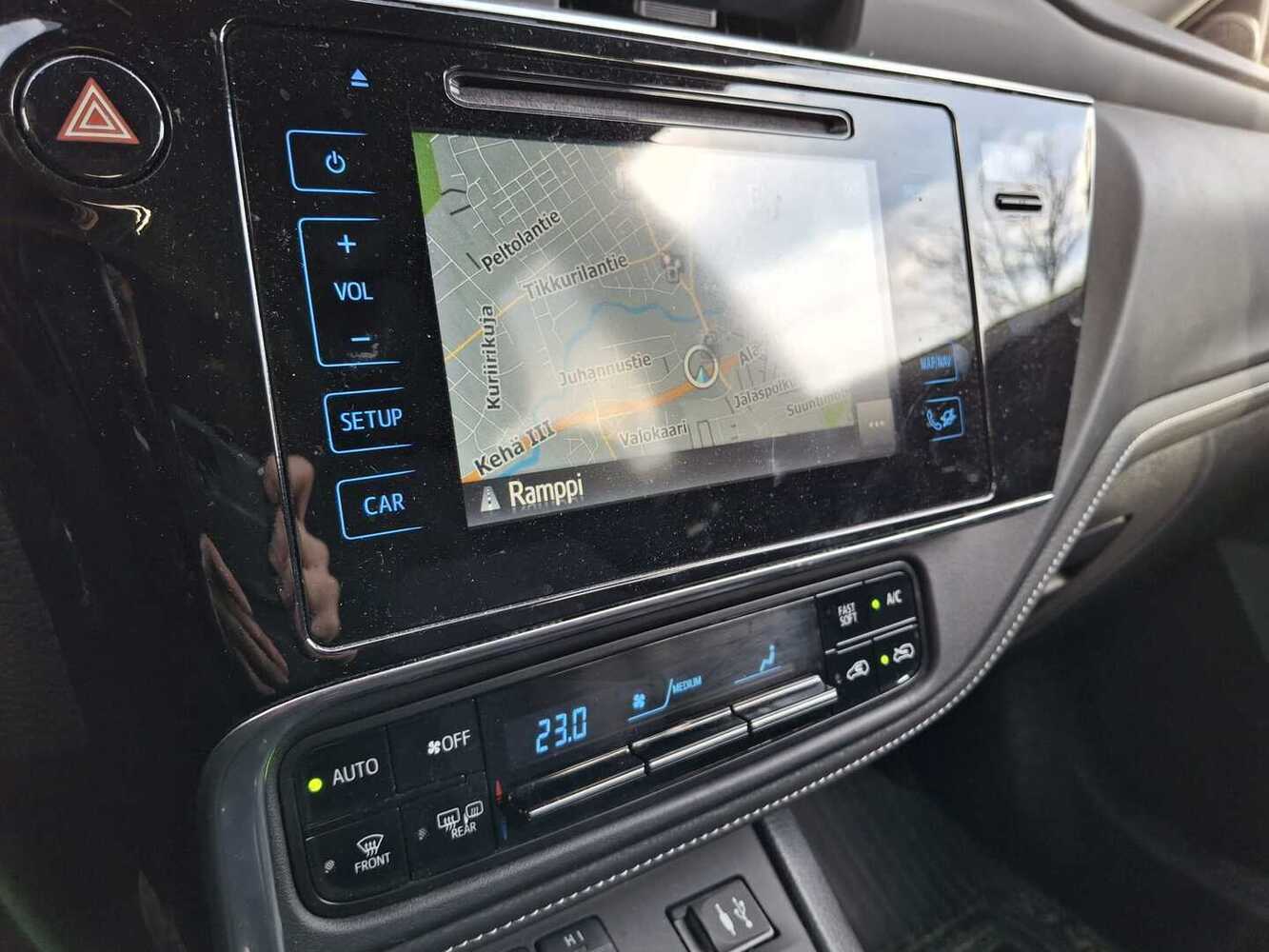 Toyota Auris vaihtoauto
