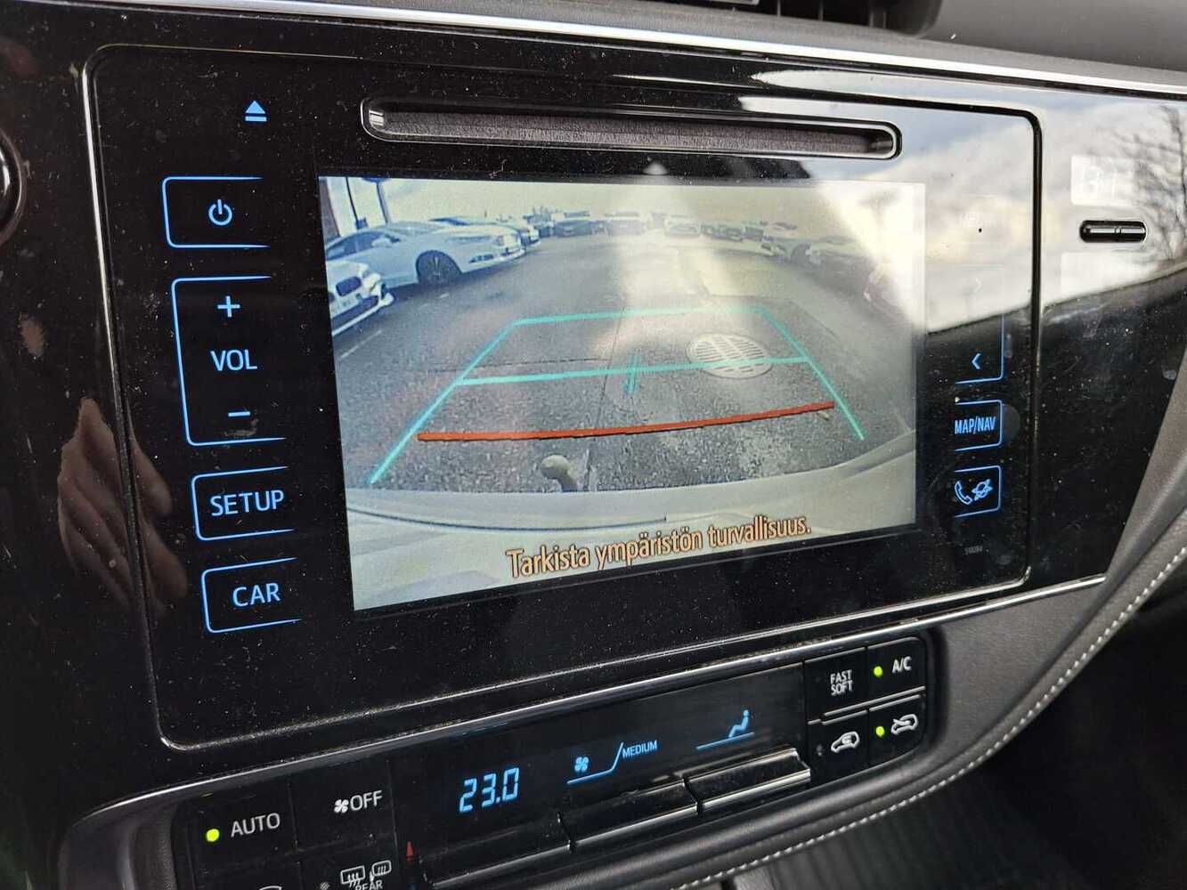 Toyota Auris vaihtoauto