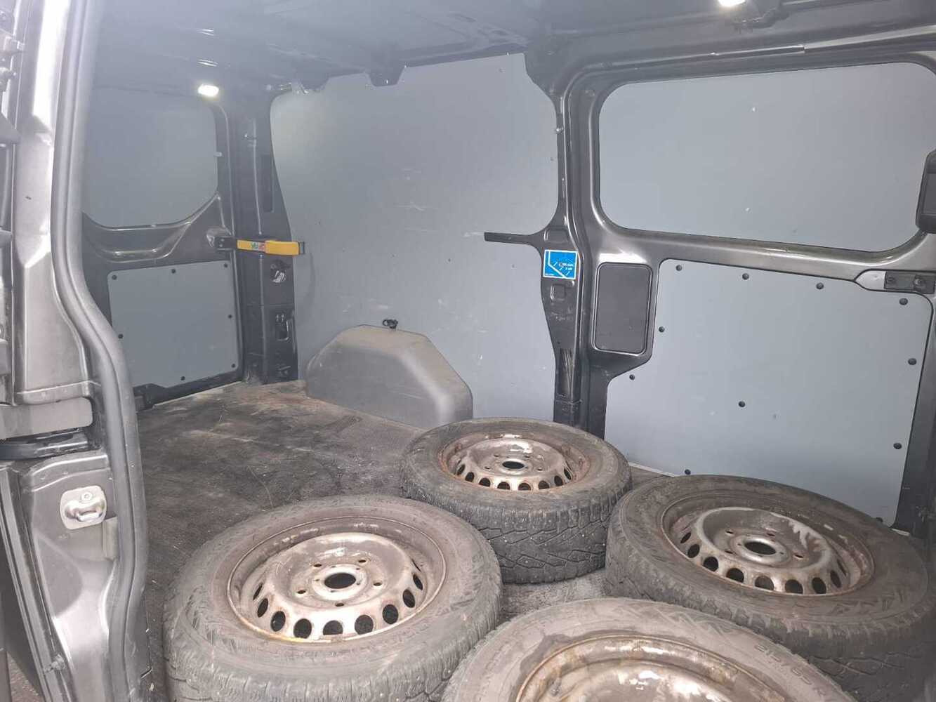 Ford Transit Custom vaihtoauto
