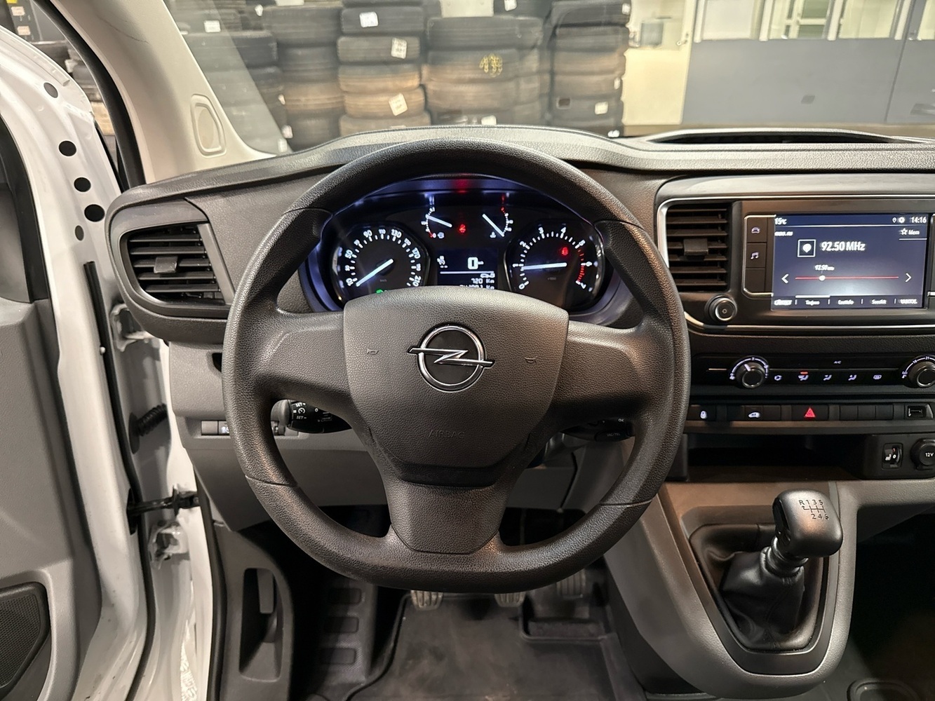 Opel Vivaro vaihtoauto