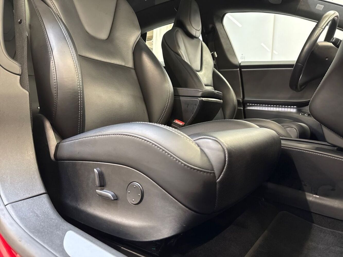 Tesla Model S vaihtoauto