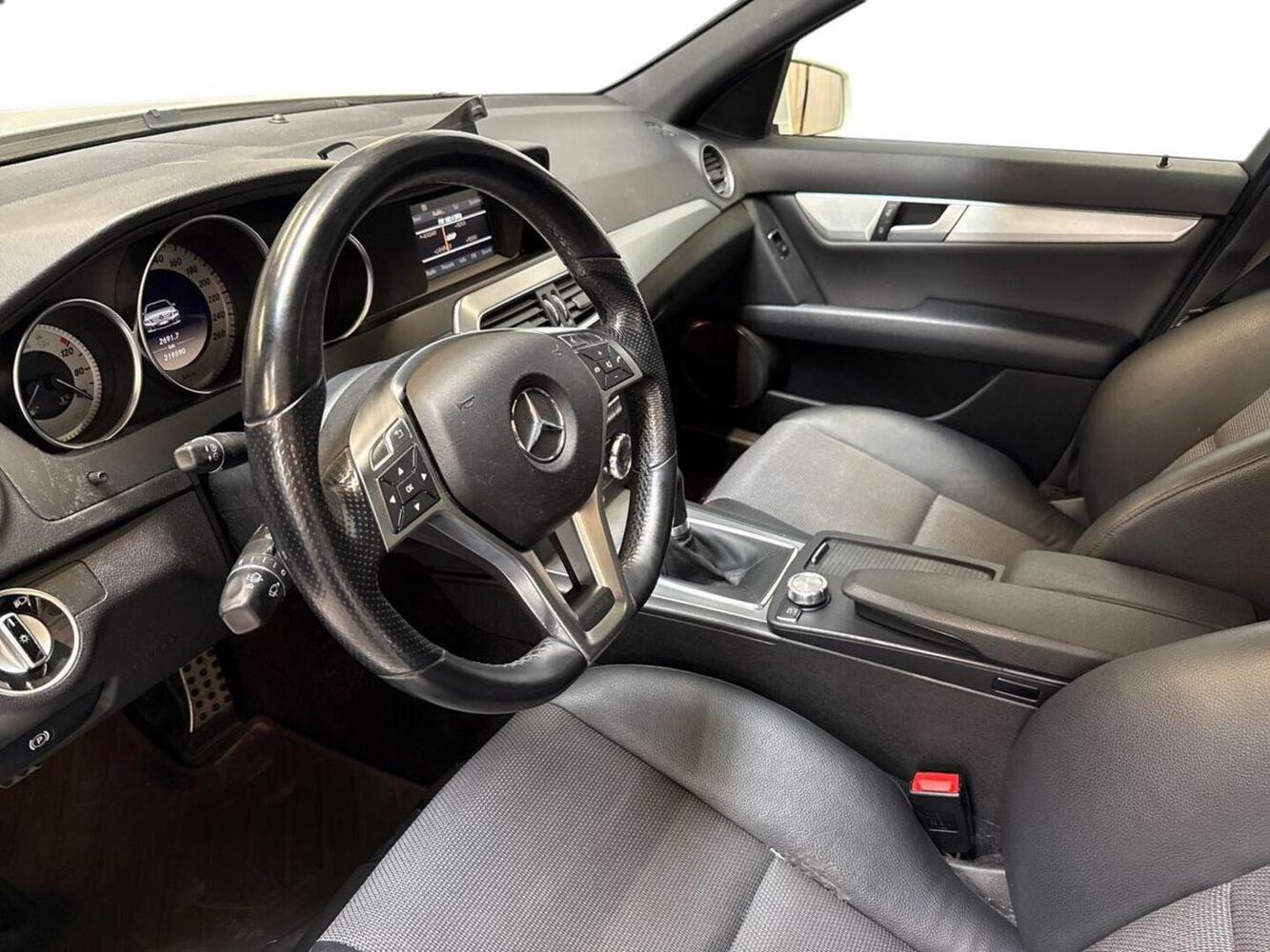 Mercedes-Benz C vaihtoauto