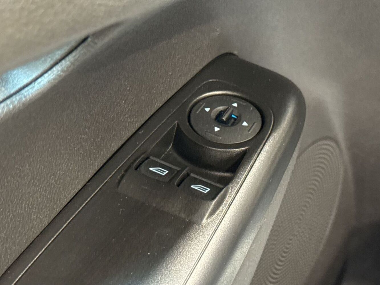 Ford Tourneo Courier vaihtoauto
