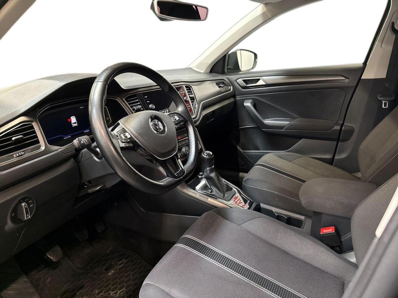 Volkswagen T-Roc vaihtoauto