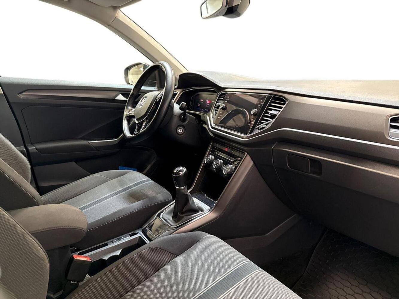 Volkswagen T-Roc vaihtoauto