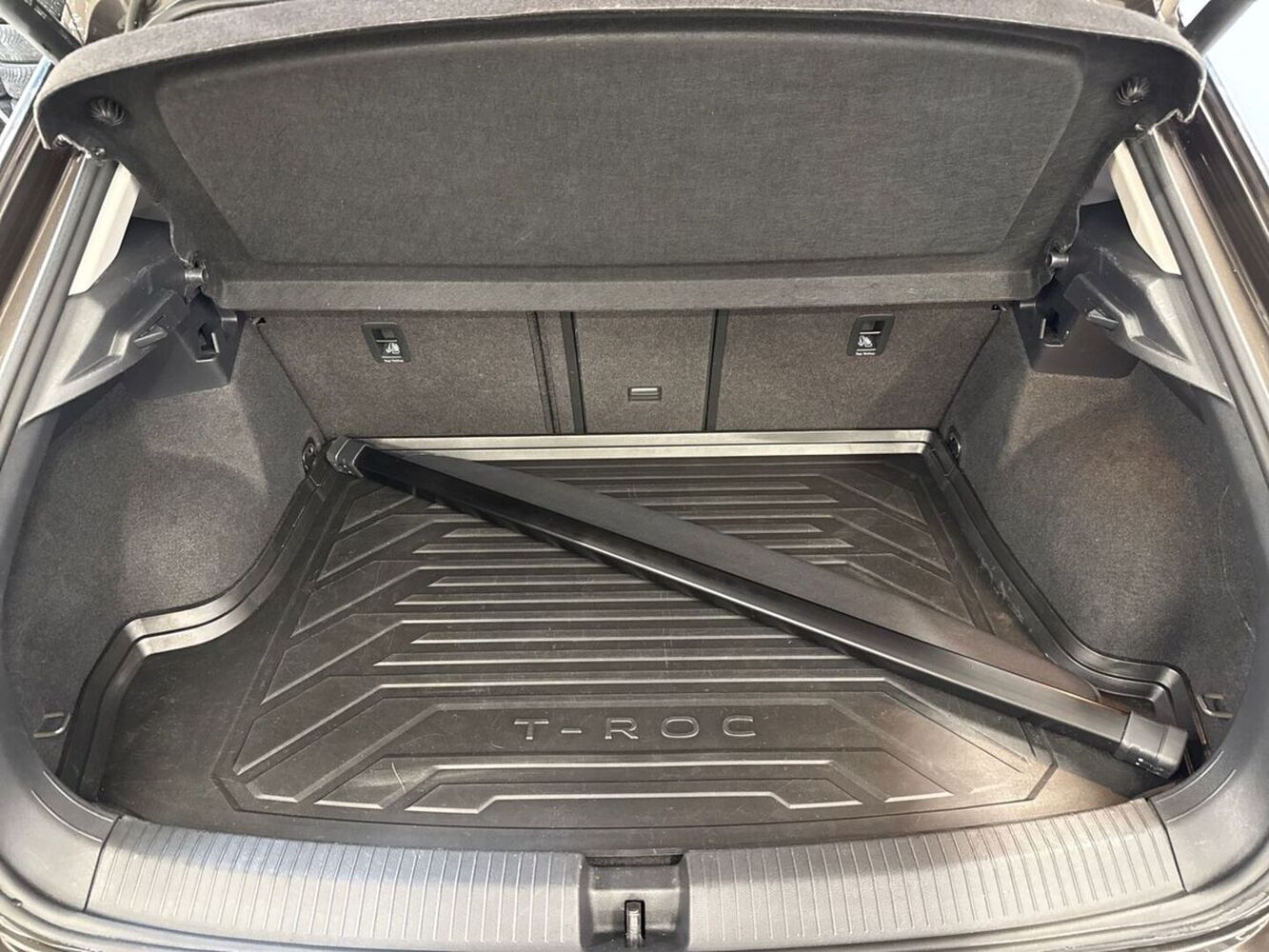 Volkswagen T-Roc vaihtoauto