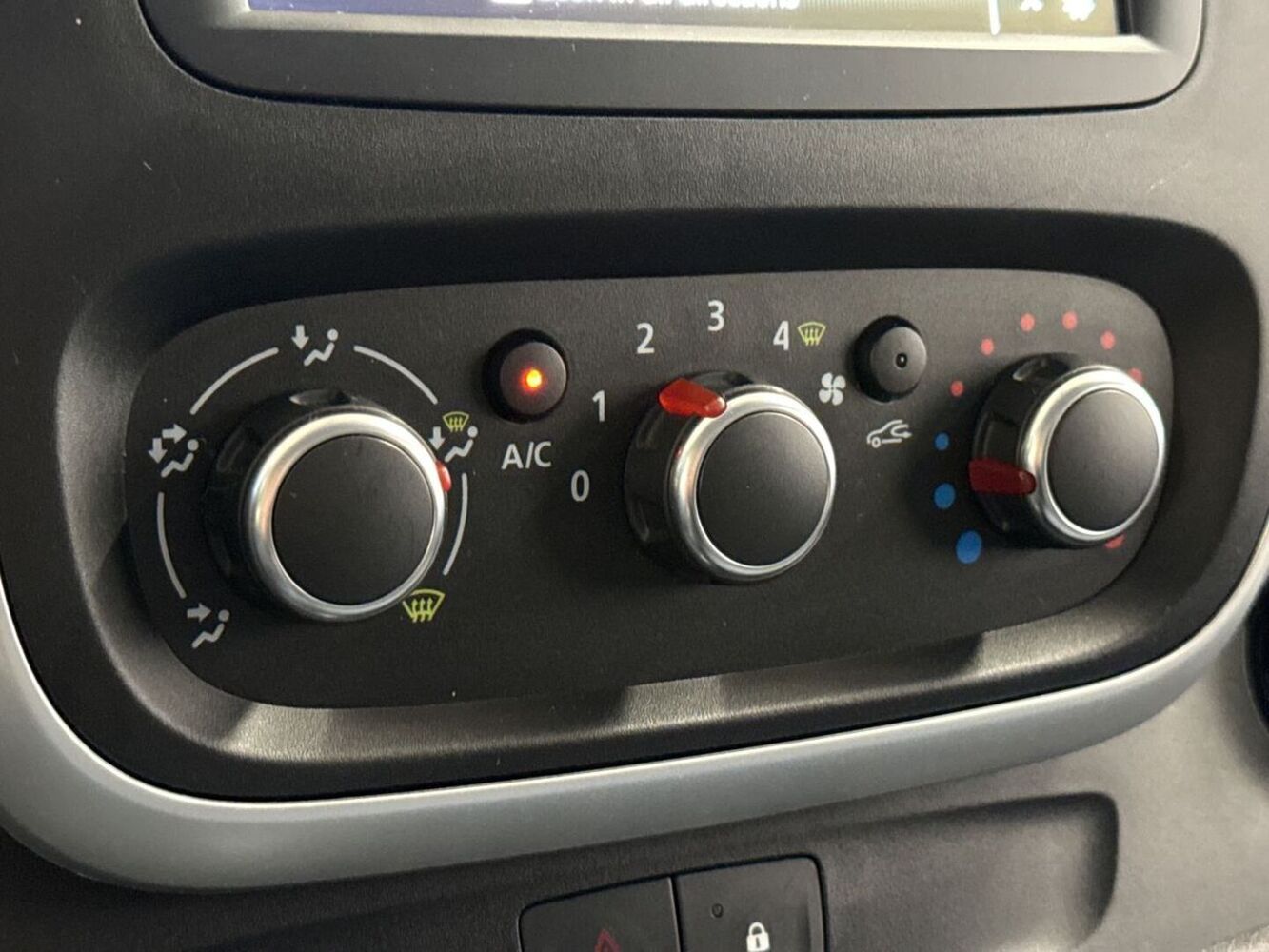 Renault Trafic vaihtoauto
