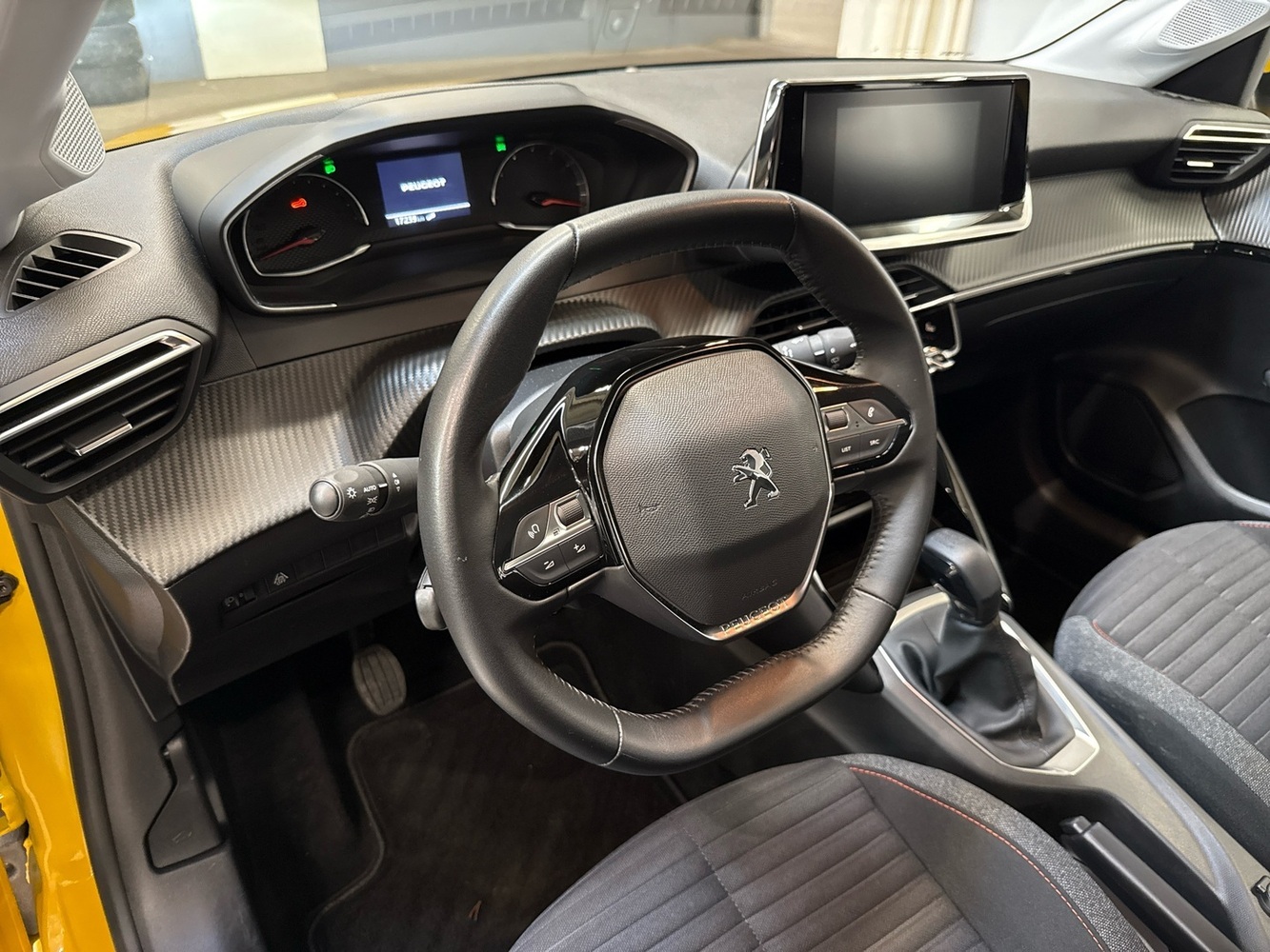 Peugeot 208 vaihtoauto