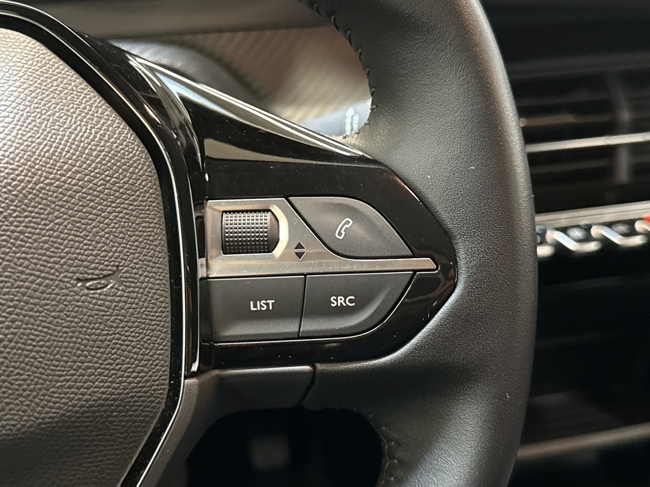 Peugeot 208 vaihtoauto