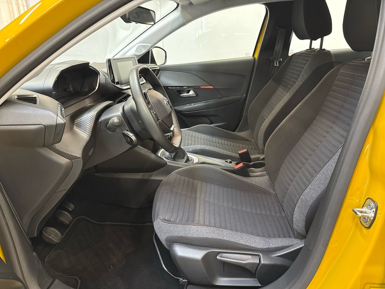 Peugeot 208 vaihtoauto