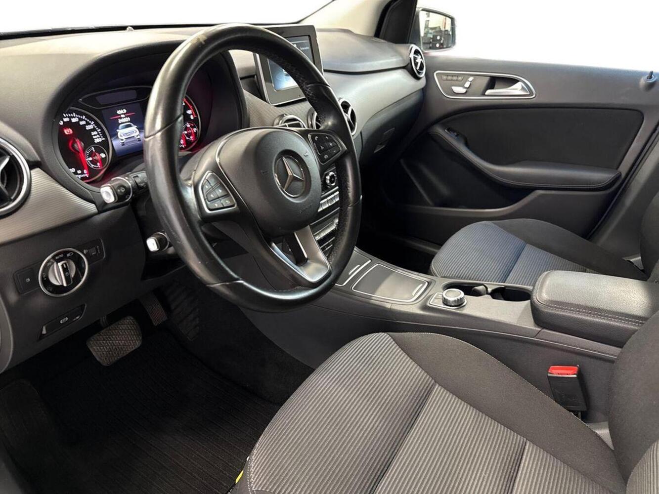 Mercedes-Benz B vaihtoauto