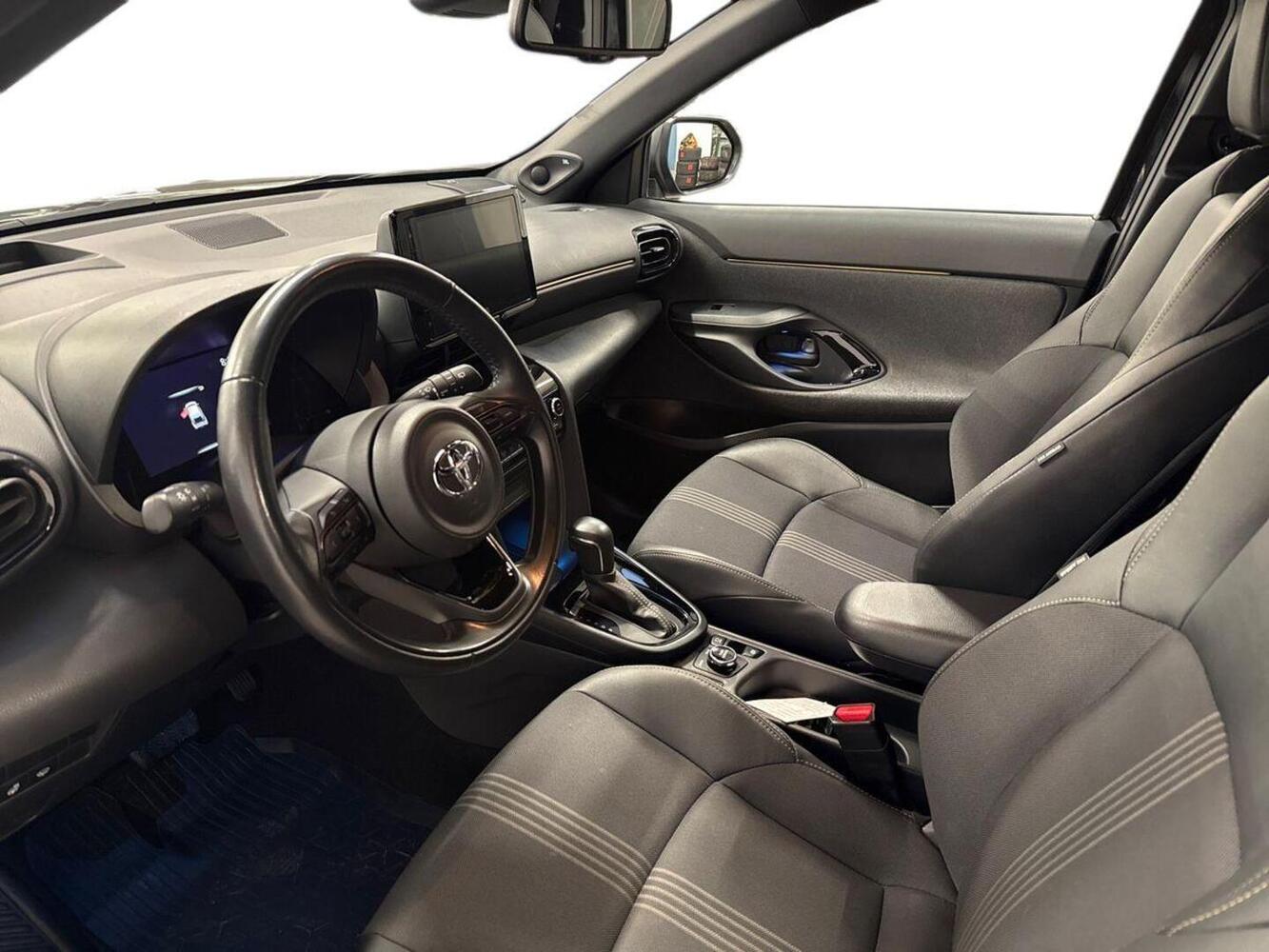 Toyota Yaris Cross vaihtoauto