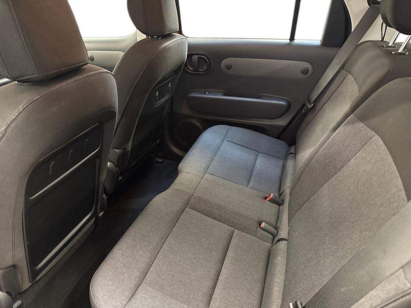 Hyundai INSTER vaihtoauto