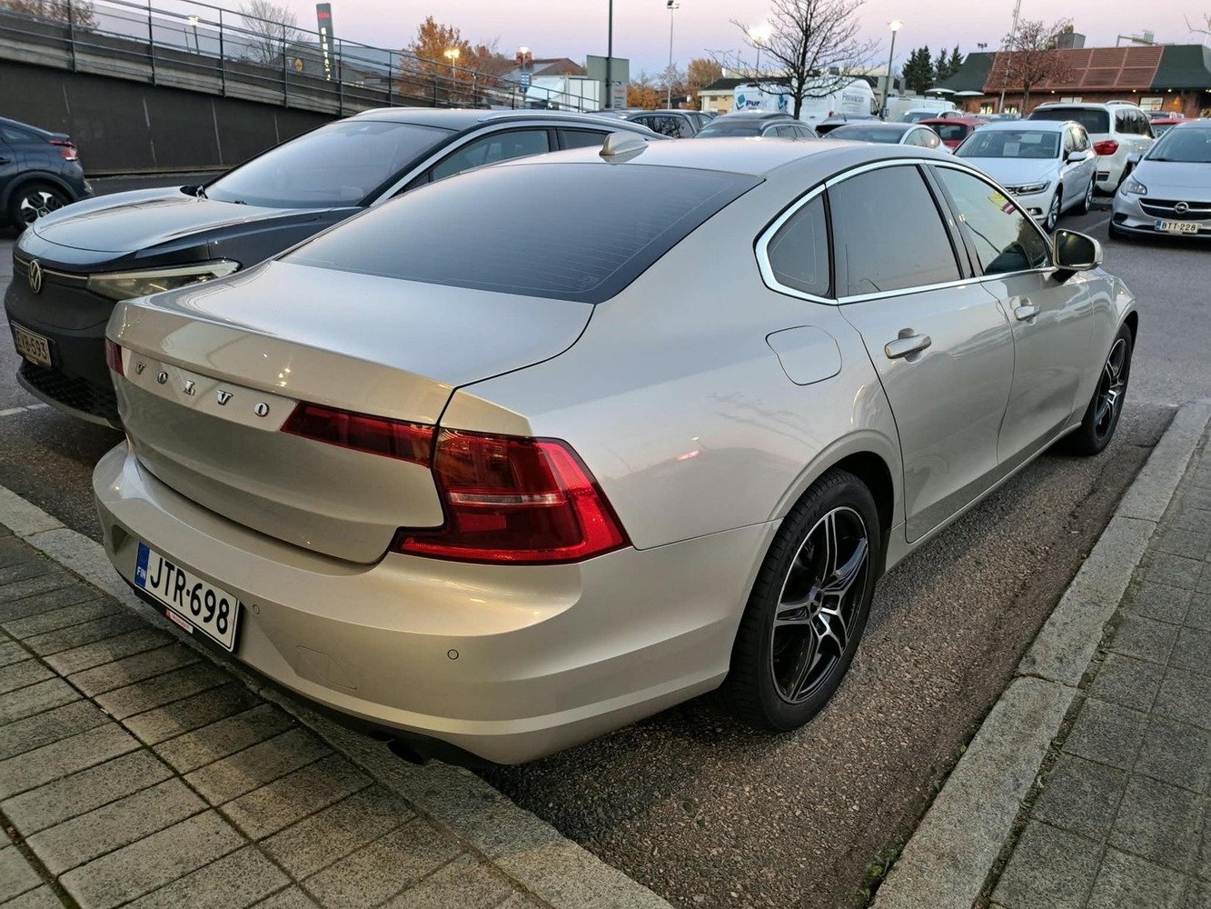 Volvo S90 vaihtoauto