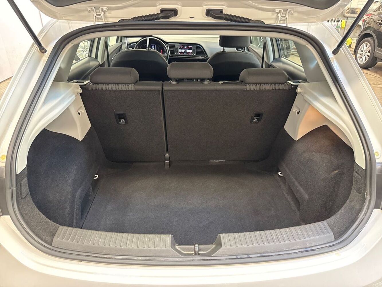 SEAT Leon vaihtoauto