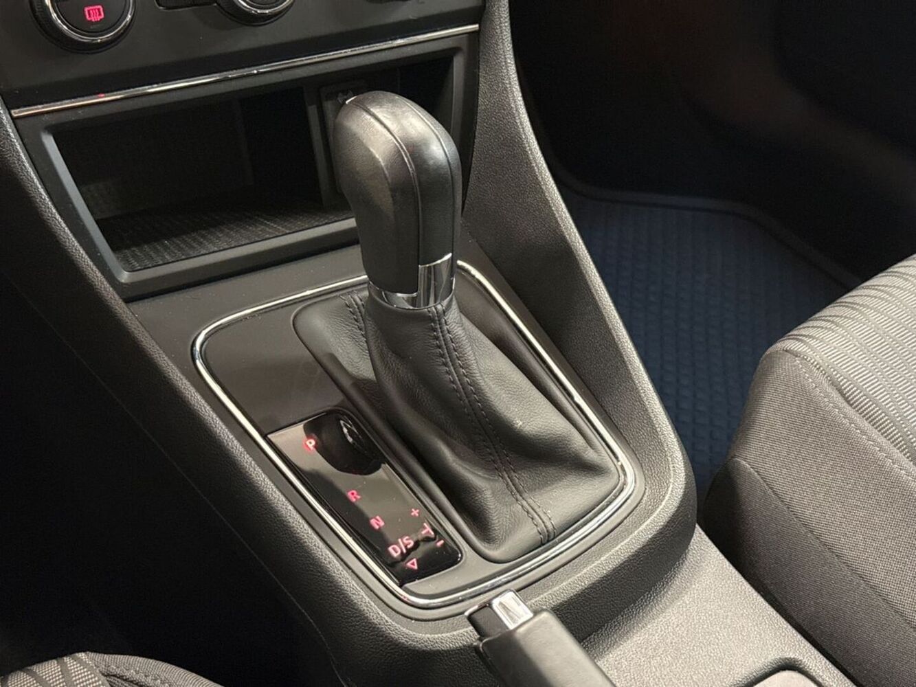SEAT Leon vaihtoauto