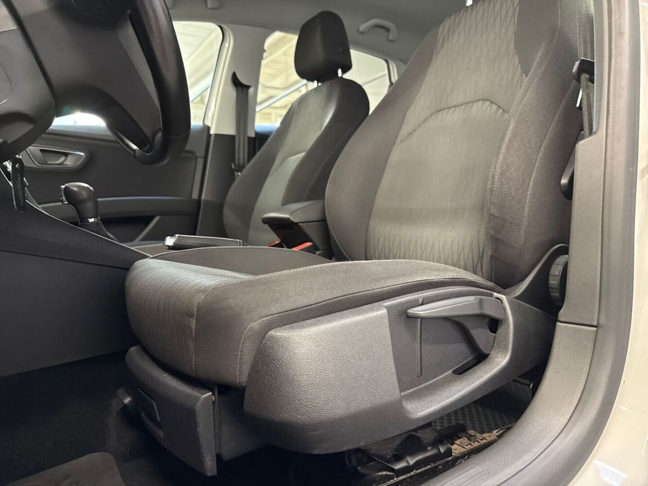 SEAT Leon vaihtoauto