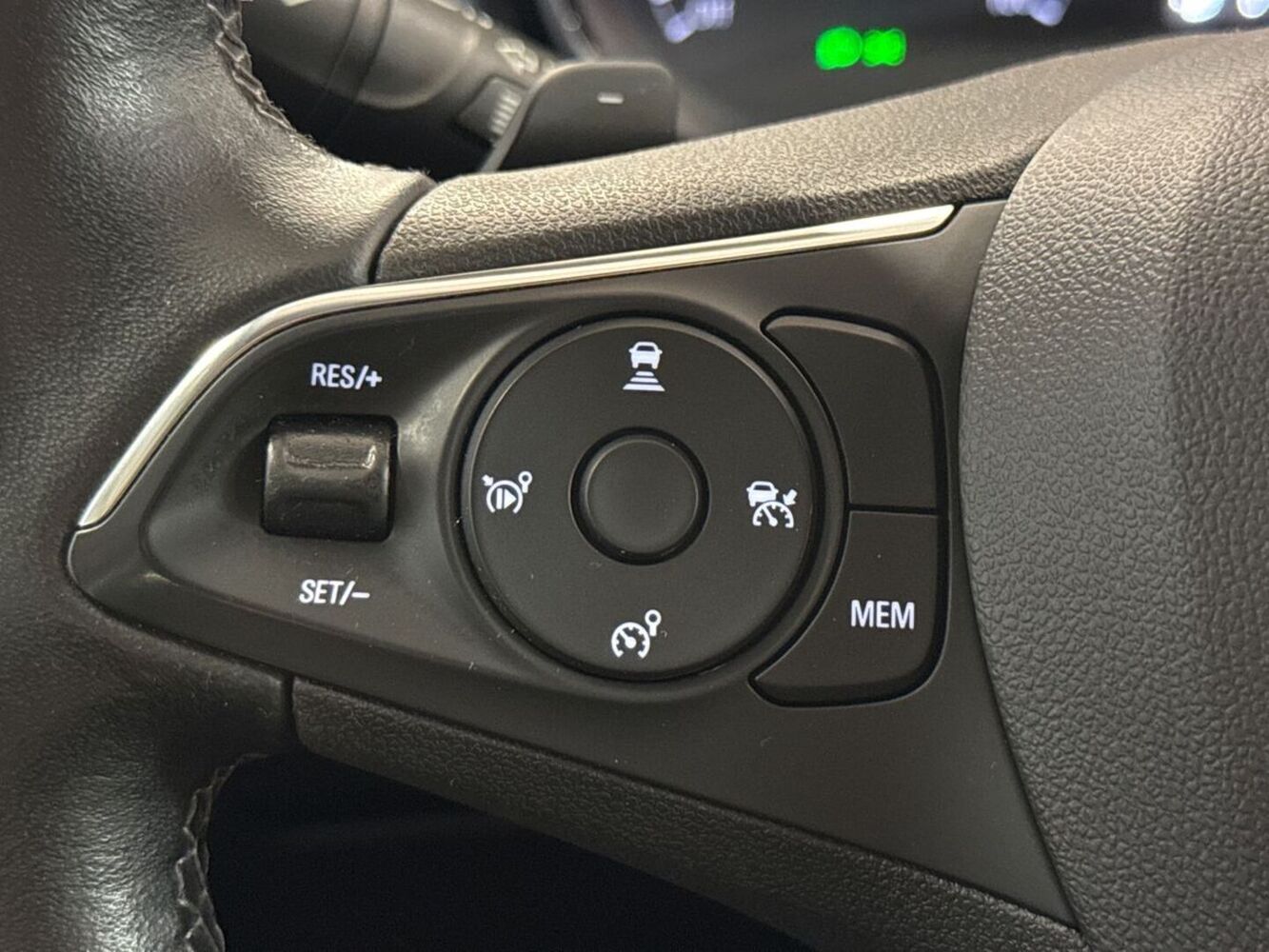 Opel Grandland X vaihtoauto