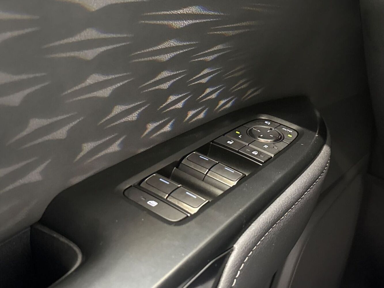 Lexus RZ vaihtoauto
