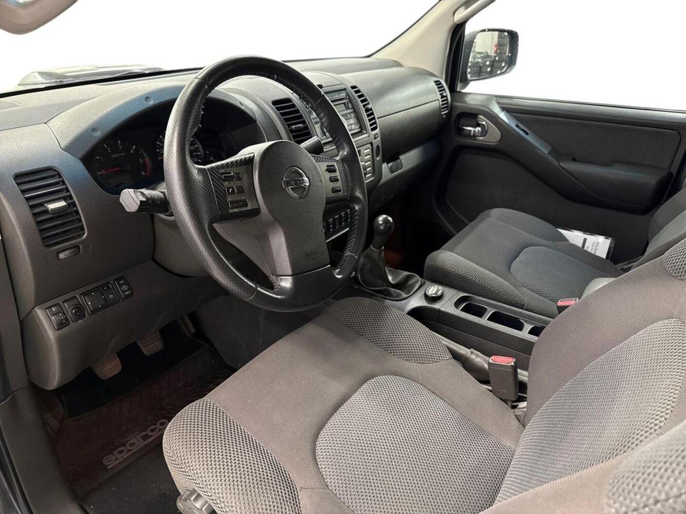 Nissan Navara vaihtoauto