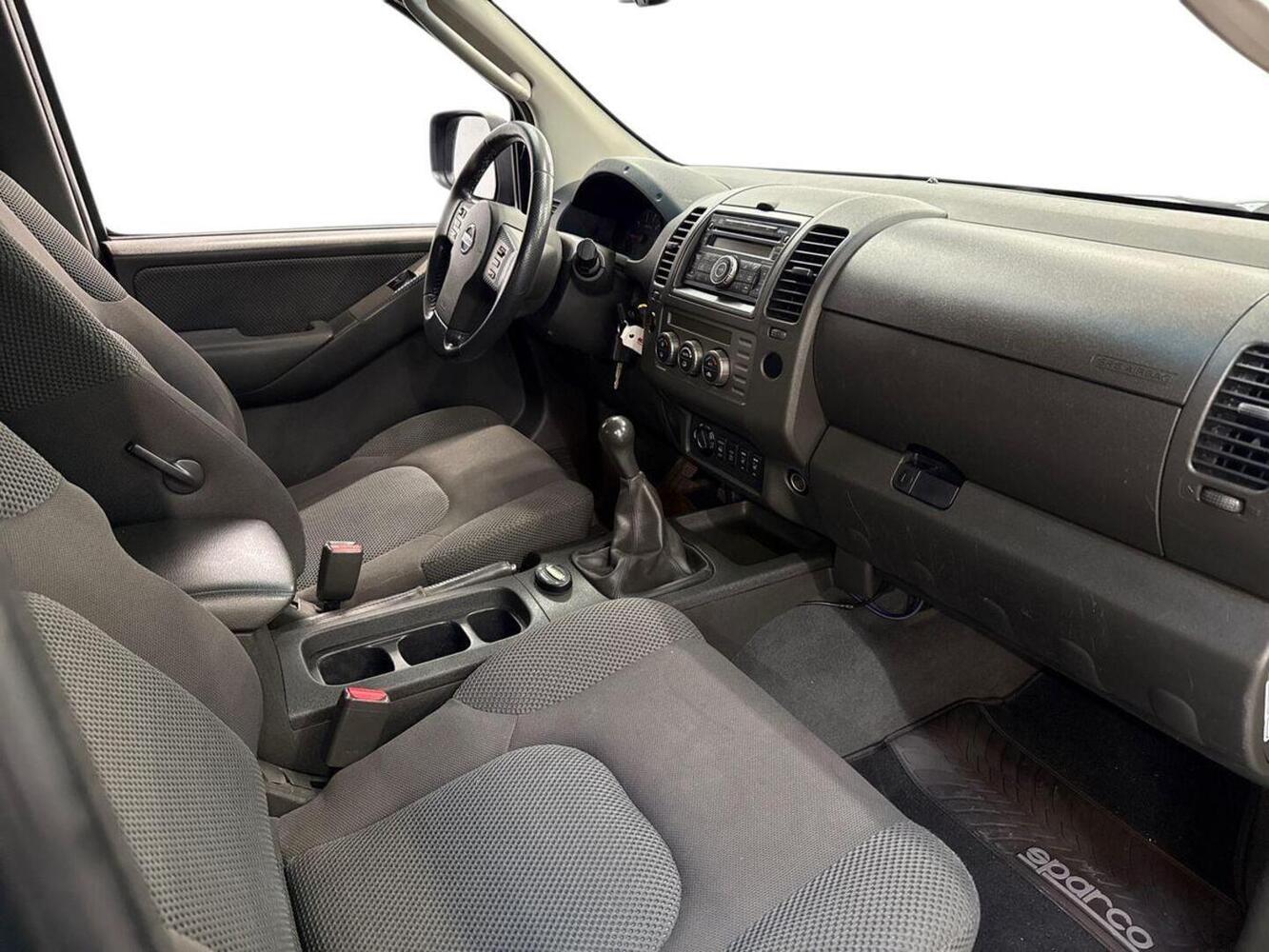Nissan Navara vaihtoauto