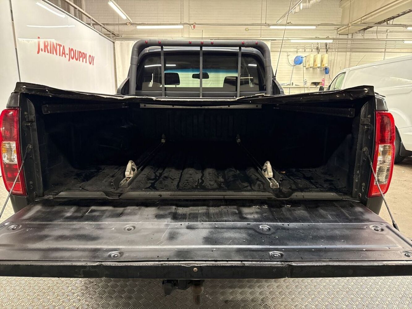 Nissan Navara vaihtoauto