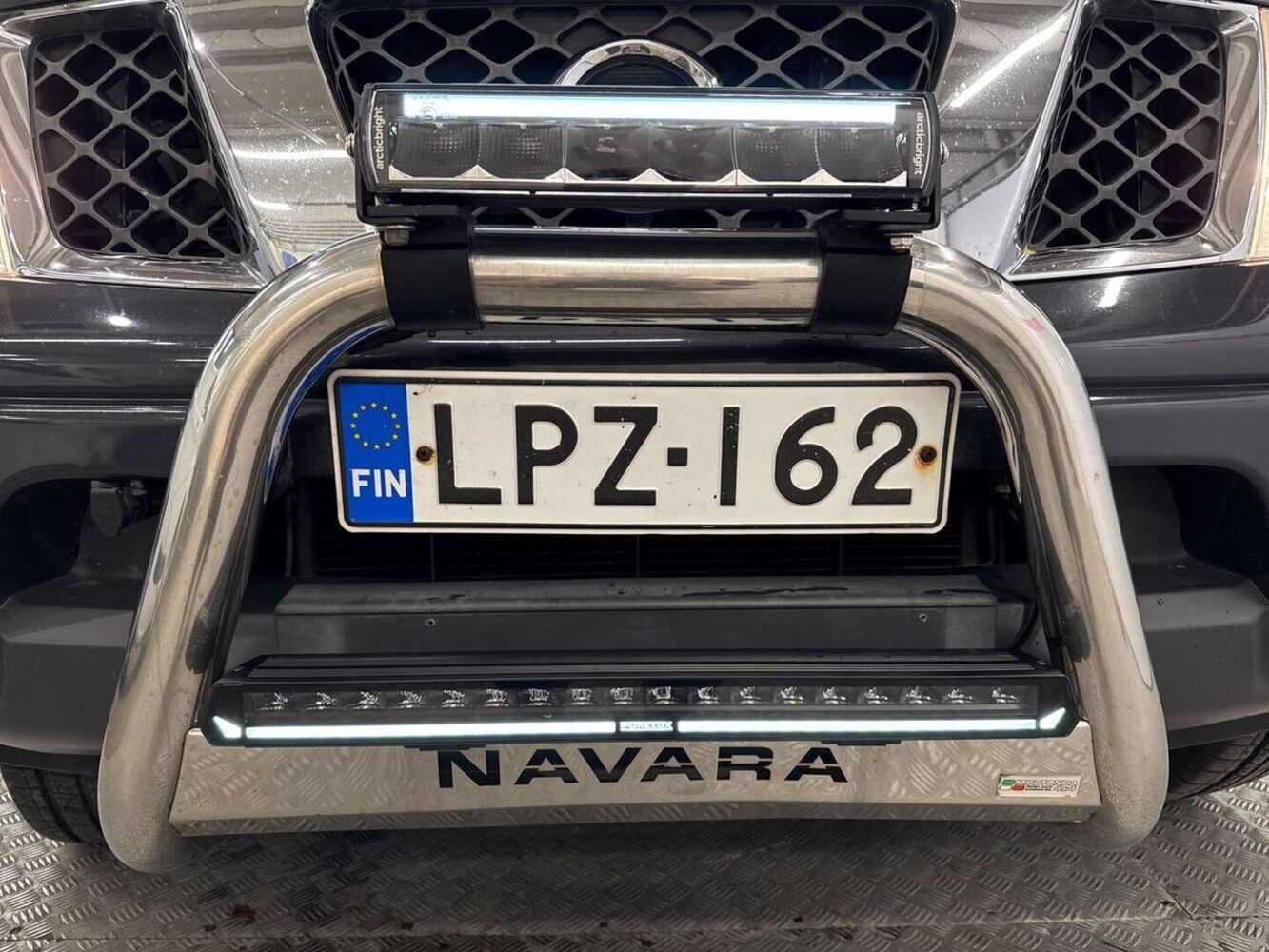 Nissan Navara vaihtoauto