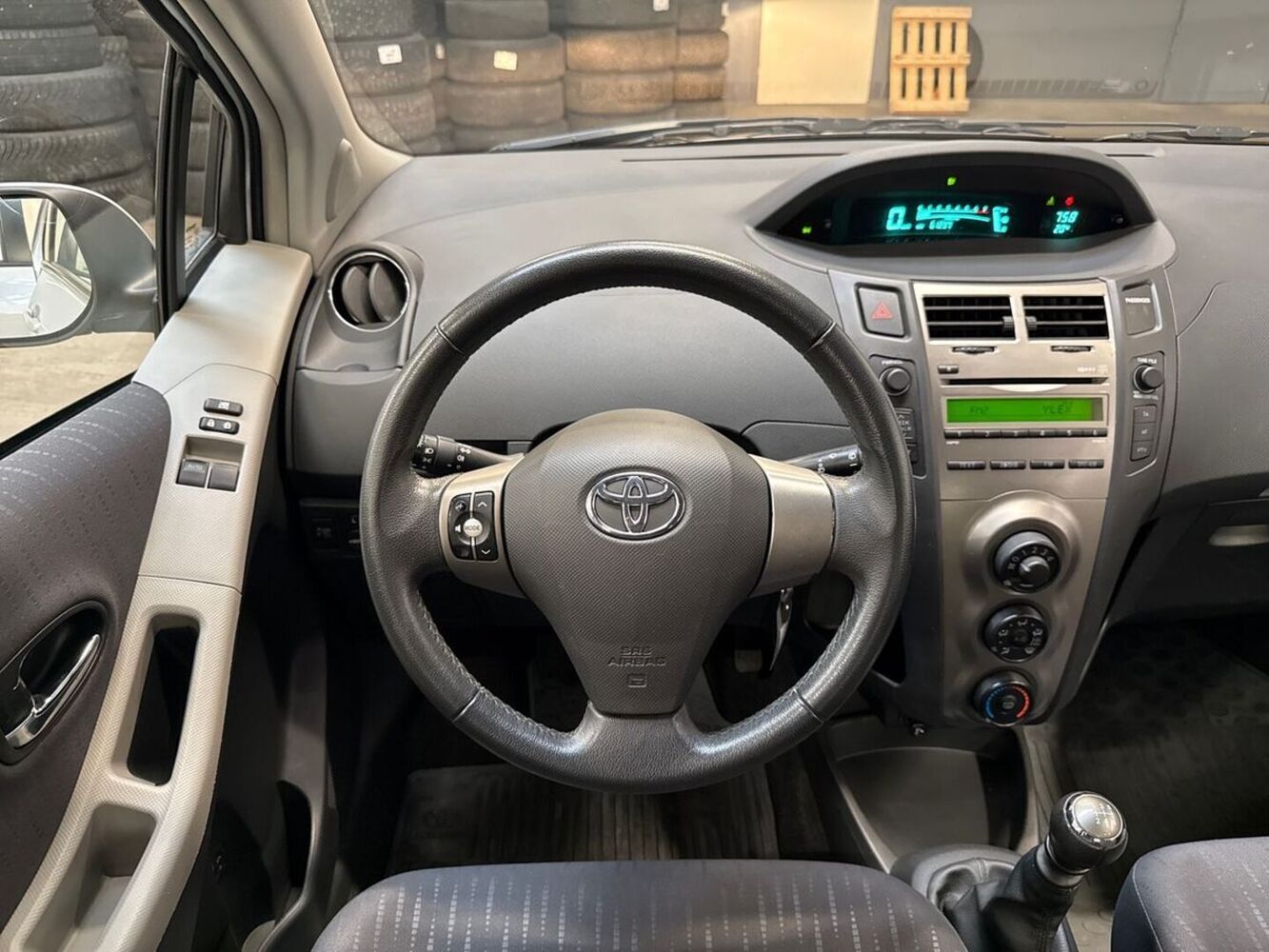 Toyota Yaris vaihtoauto