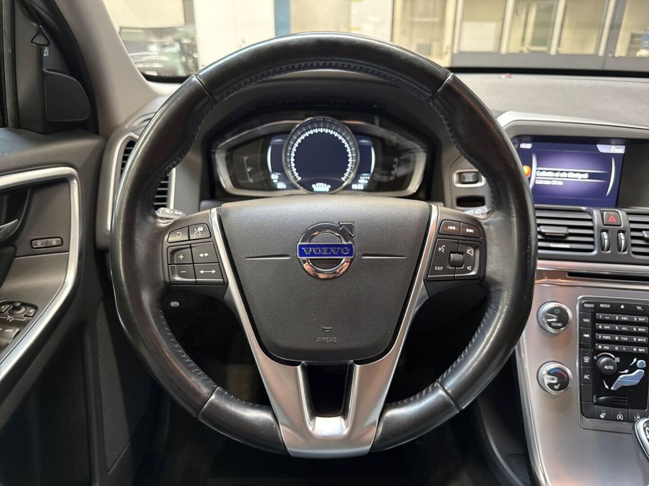 Volvo XC60 vaihtoauto