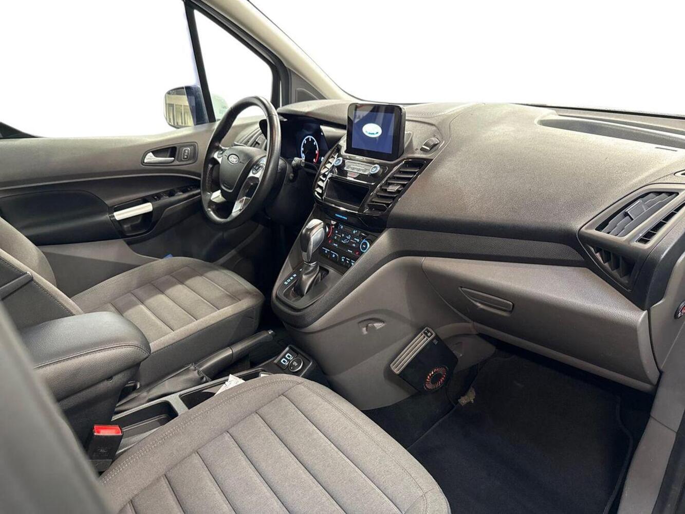 Ford Grand Tourneo Connect vaihtoauto