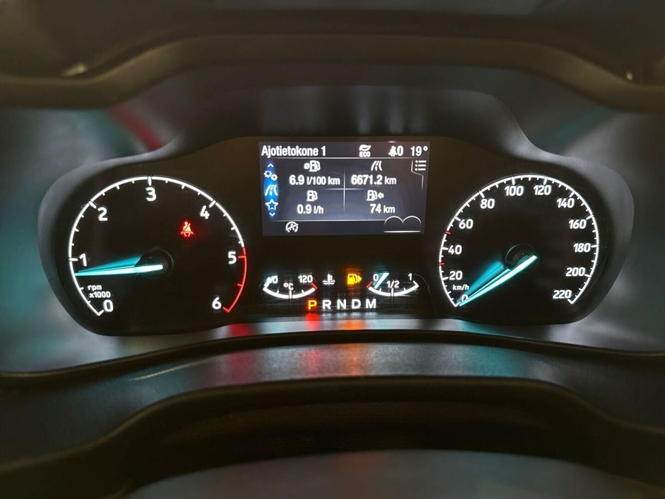 Ford Grand Tourneo Connect vaihtoauto