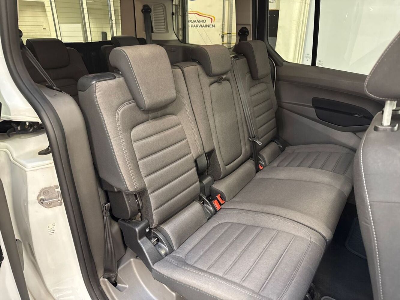 Ford Grand Tourneo Connect vaihtoauto