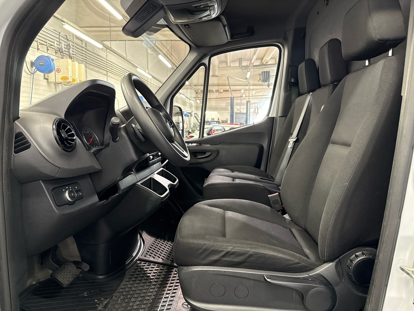 Mercedes-Benz Sprinter vaihtoauto
