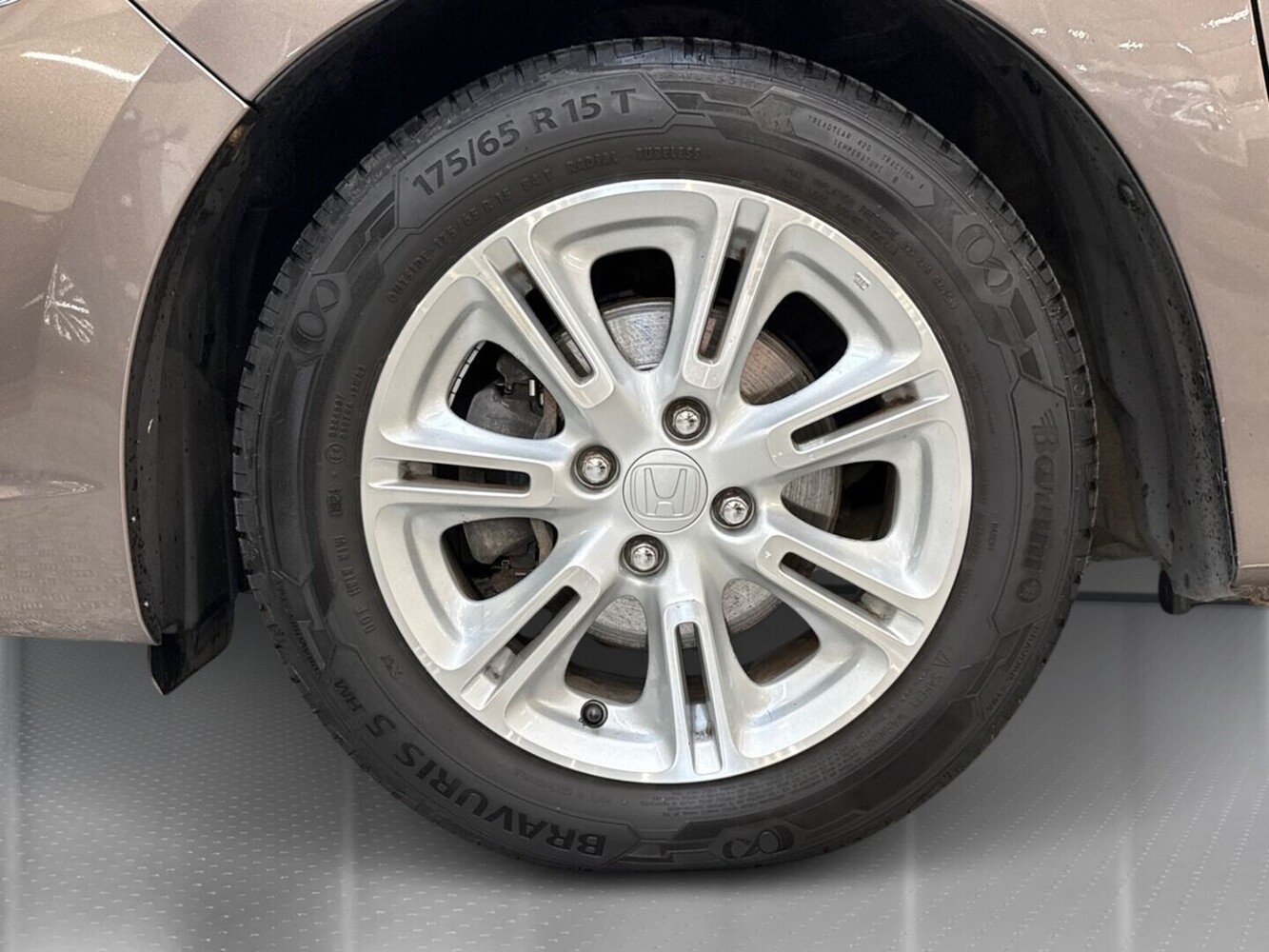 Honda Insight vaihtoauto