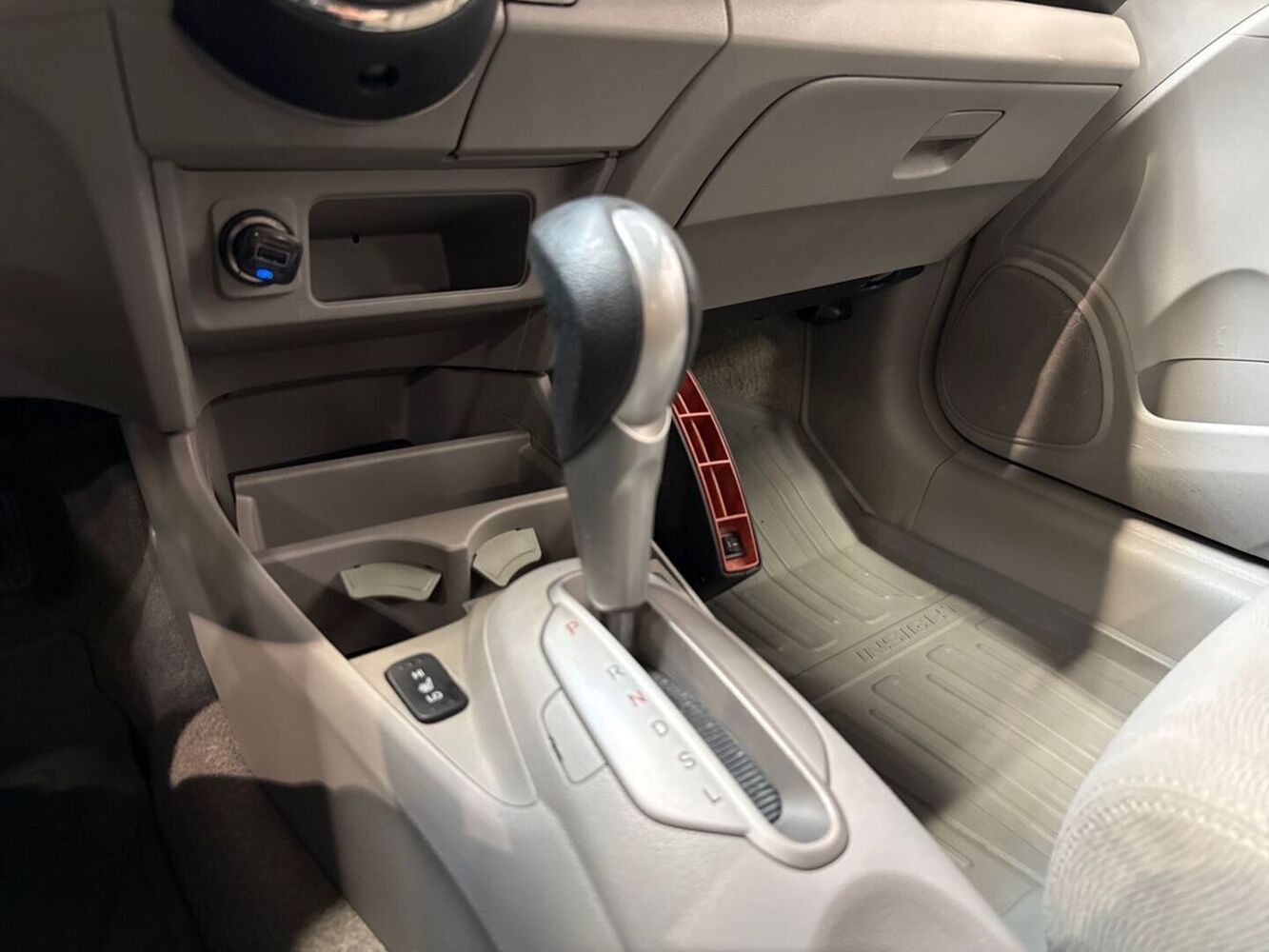 Honda Insight vaihtoauto