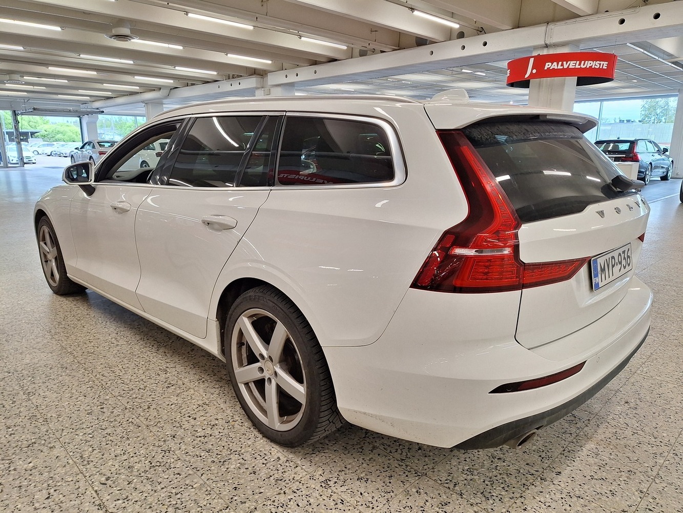 Volvo V60 vaihtoauto