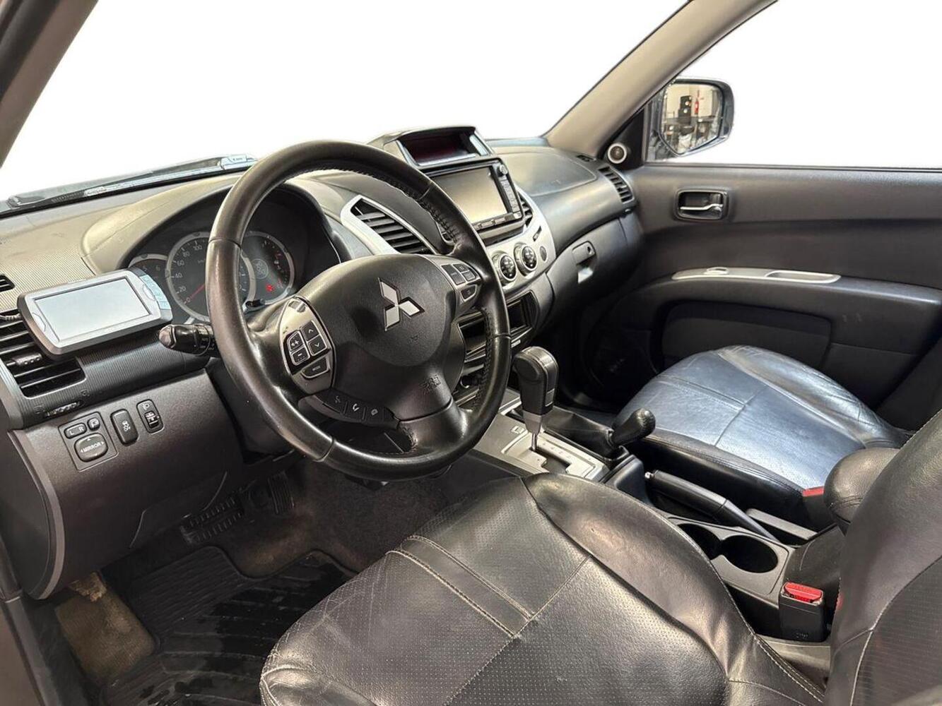 Mitsubishi L200 vaihtoauto