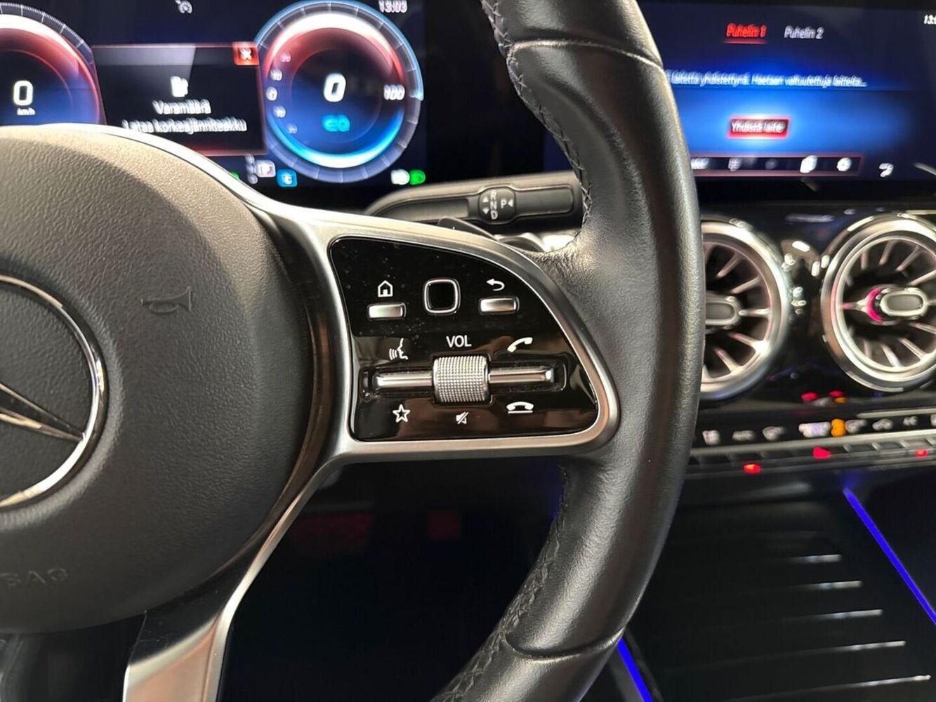 Mercedes-Benz EQB vaihtoauto