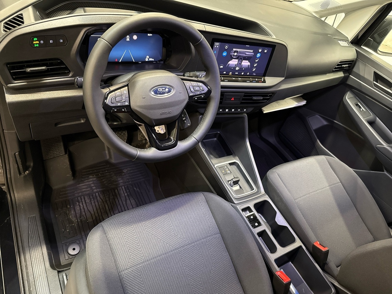 Ford Transit Connect vaihtoauto