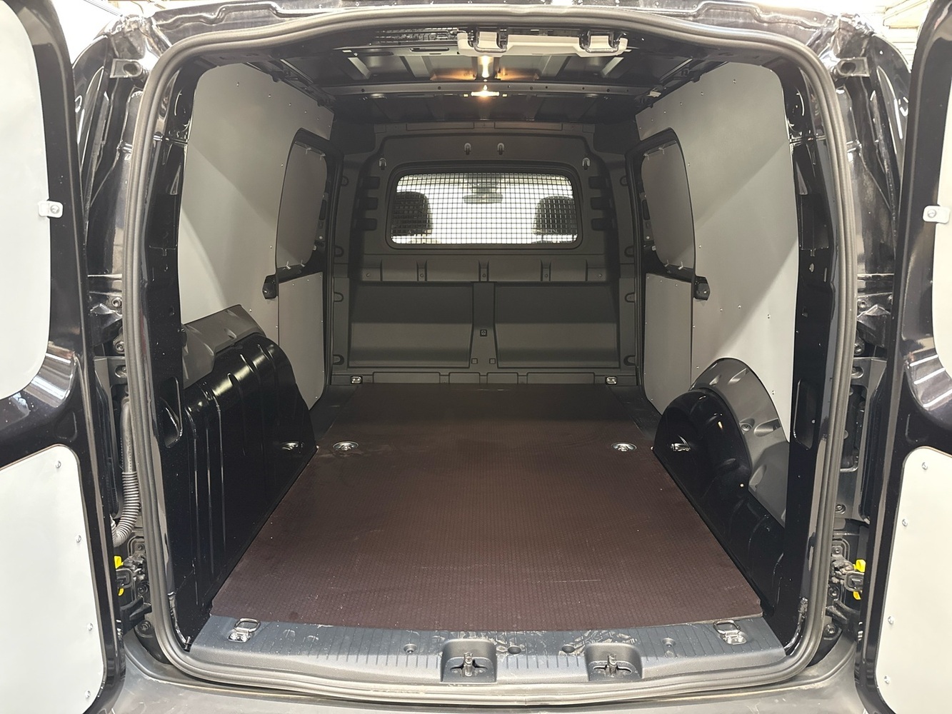 Ford Transit Connect vaihtoauto