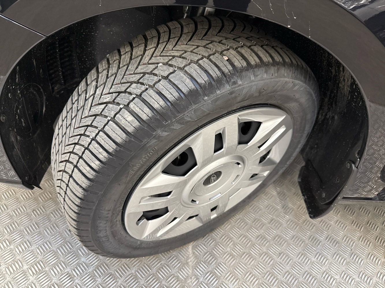 Ford Transit Connect vaihtoauto