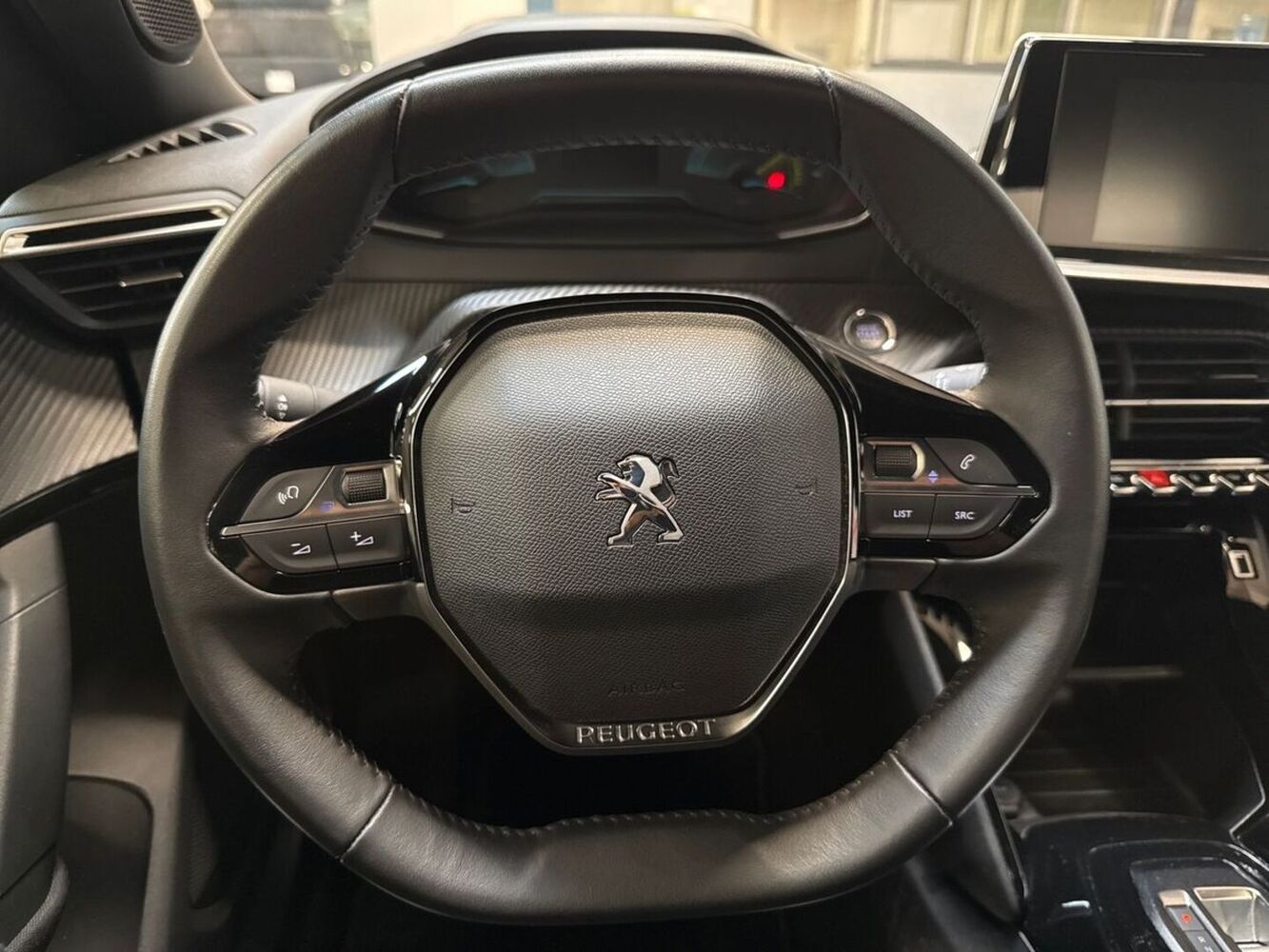 Peugeot e-2008 vaihtoauto