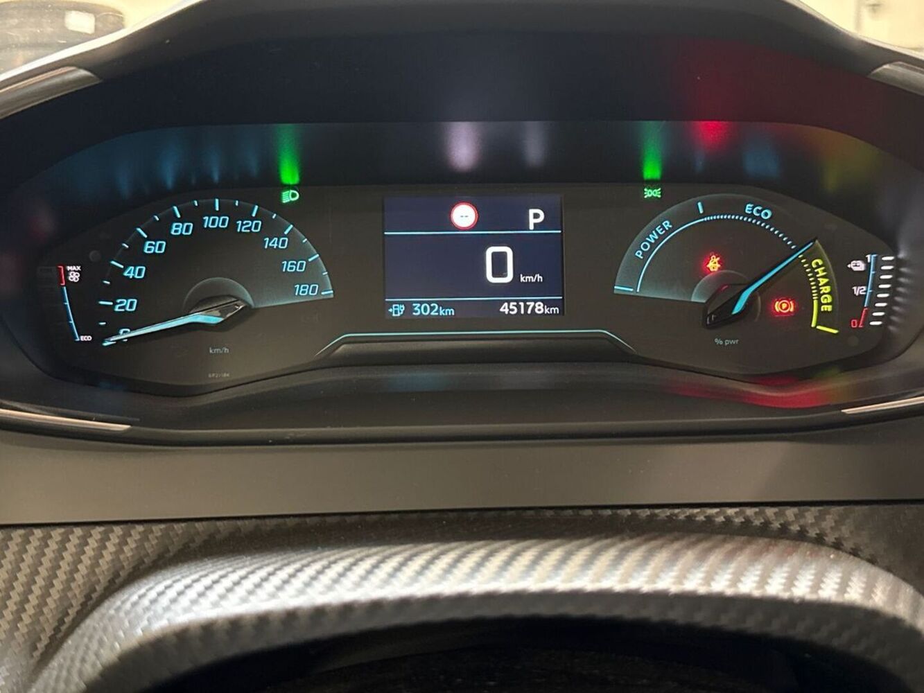 Peugeot e-2008 vaihtoauto