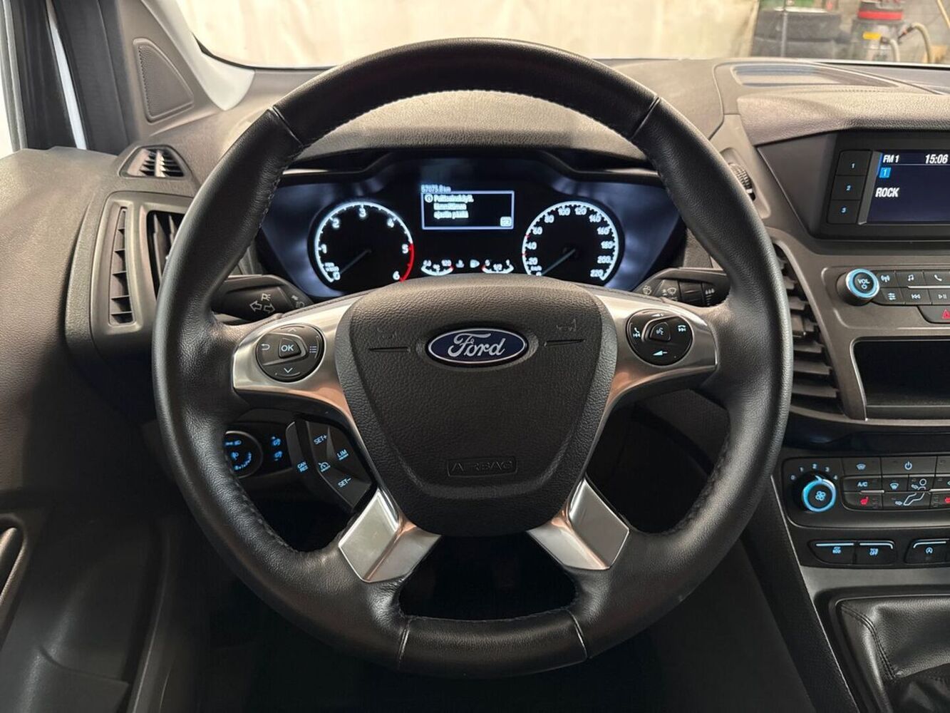Ford Transit Connect vaihtoauto