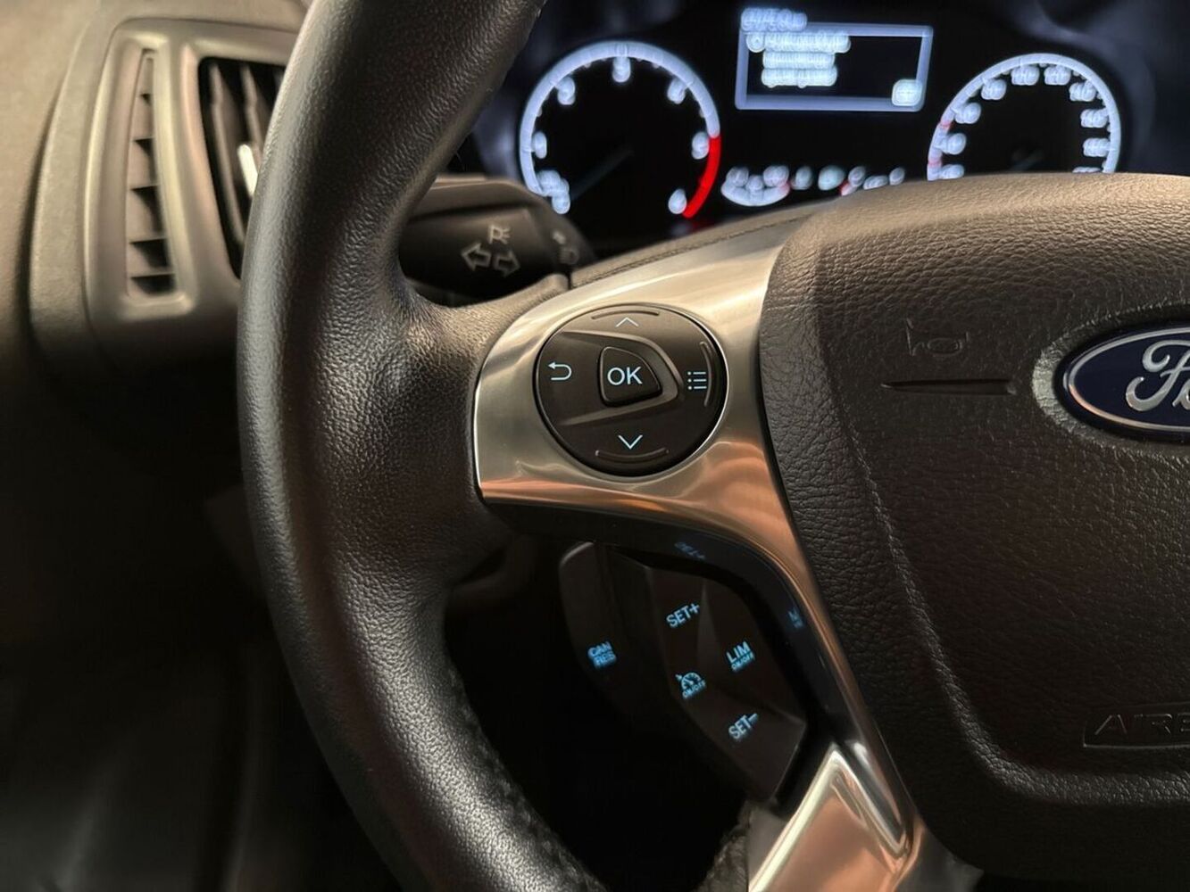 Ford Transit Connect vaihtoauto