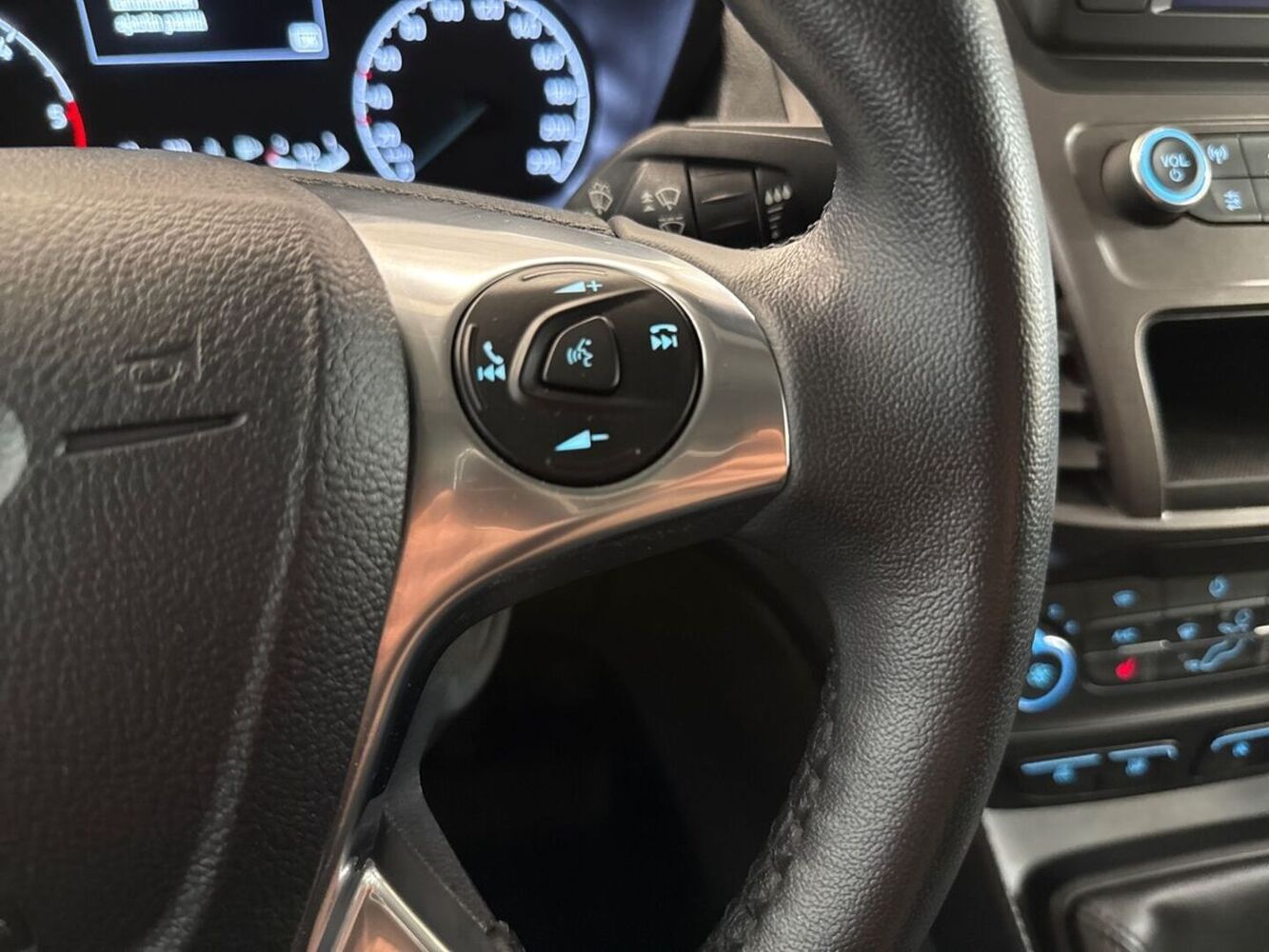 Ford Transit Connect vaihtoauto