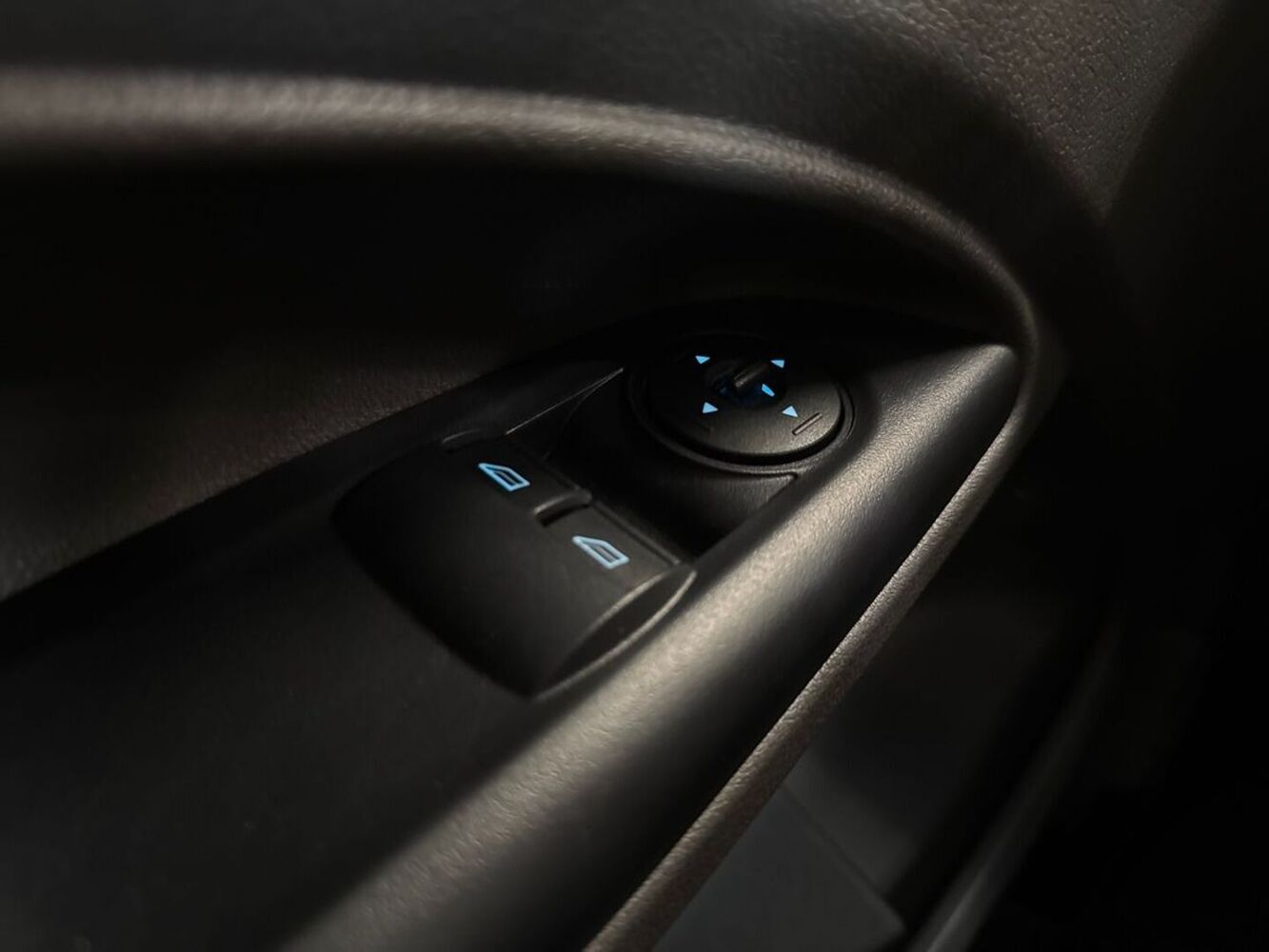 Ford Transit Connect vaihtoauto
