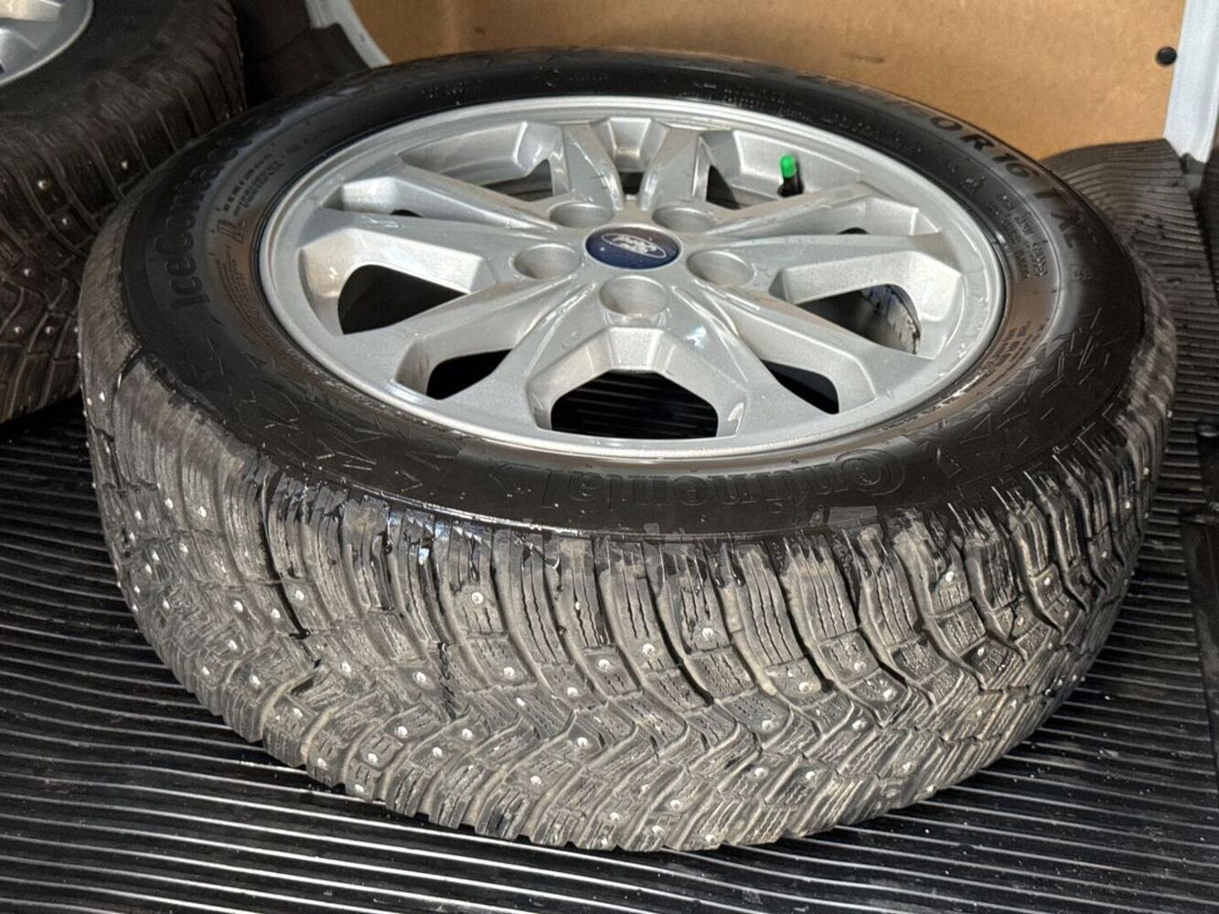 Ford Transit Connect vaihtoauto
