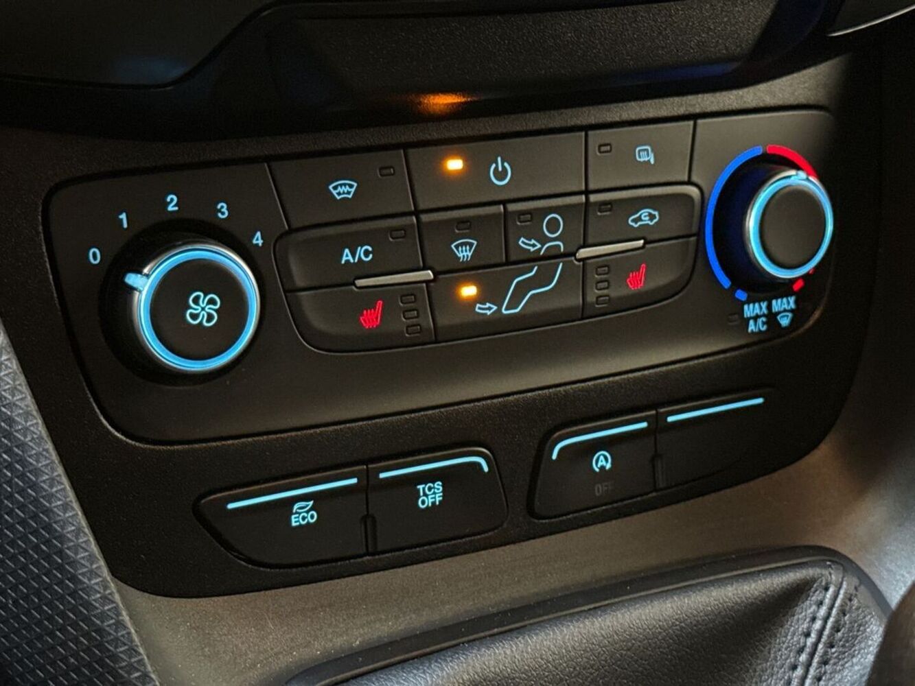 Ford Transit Connect vaihtoauto