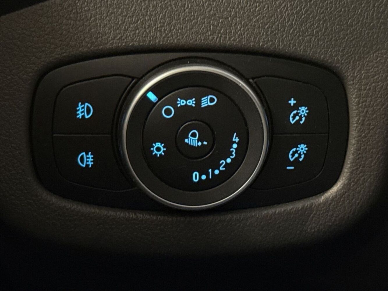 Ford Transit Connect vaihtoauto